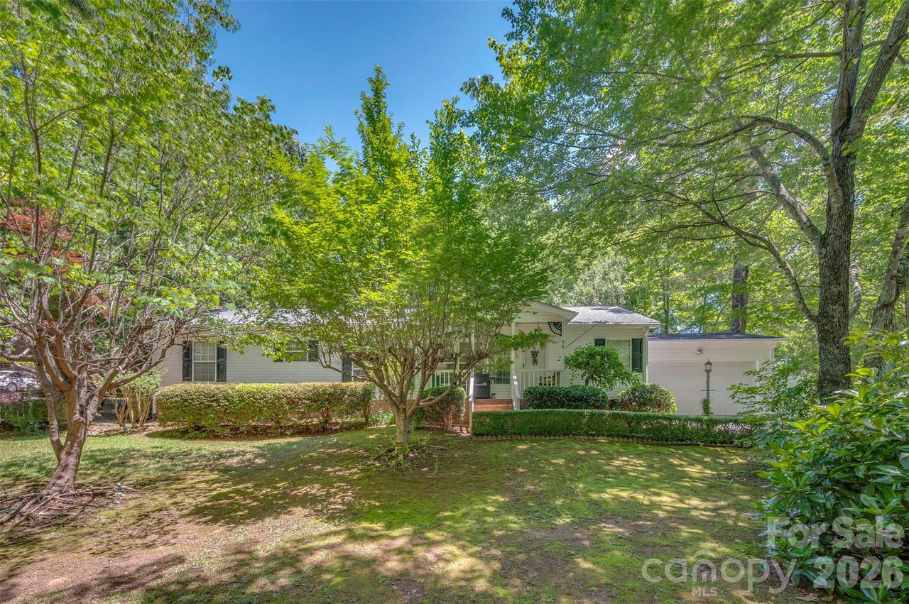 98 Lanning Dr., Columbus, NC 28722
