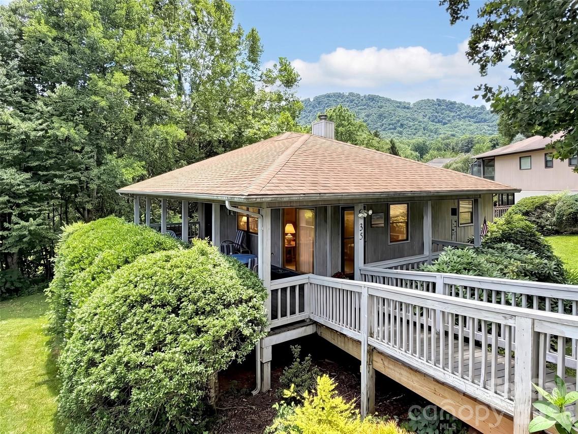 35 Talon Ct., Waynesville, NC 28786