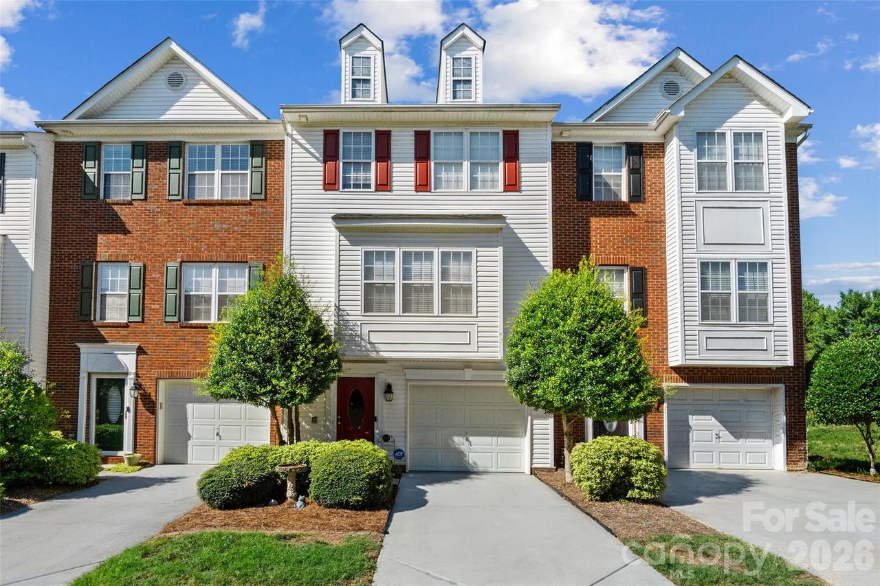 104 Rock Ridge Ln., Mount Holly, NC 28120