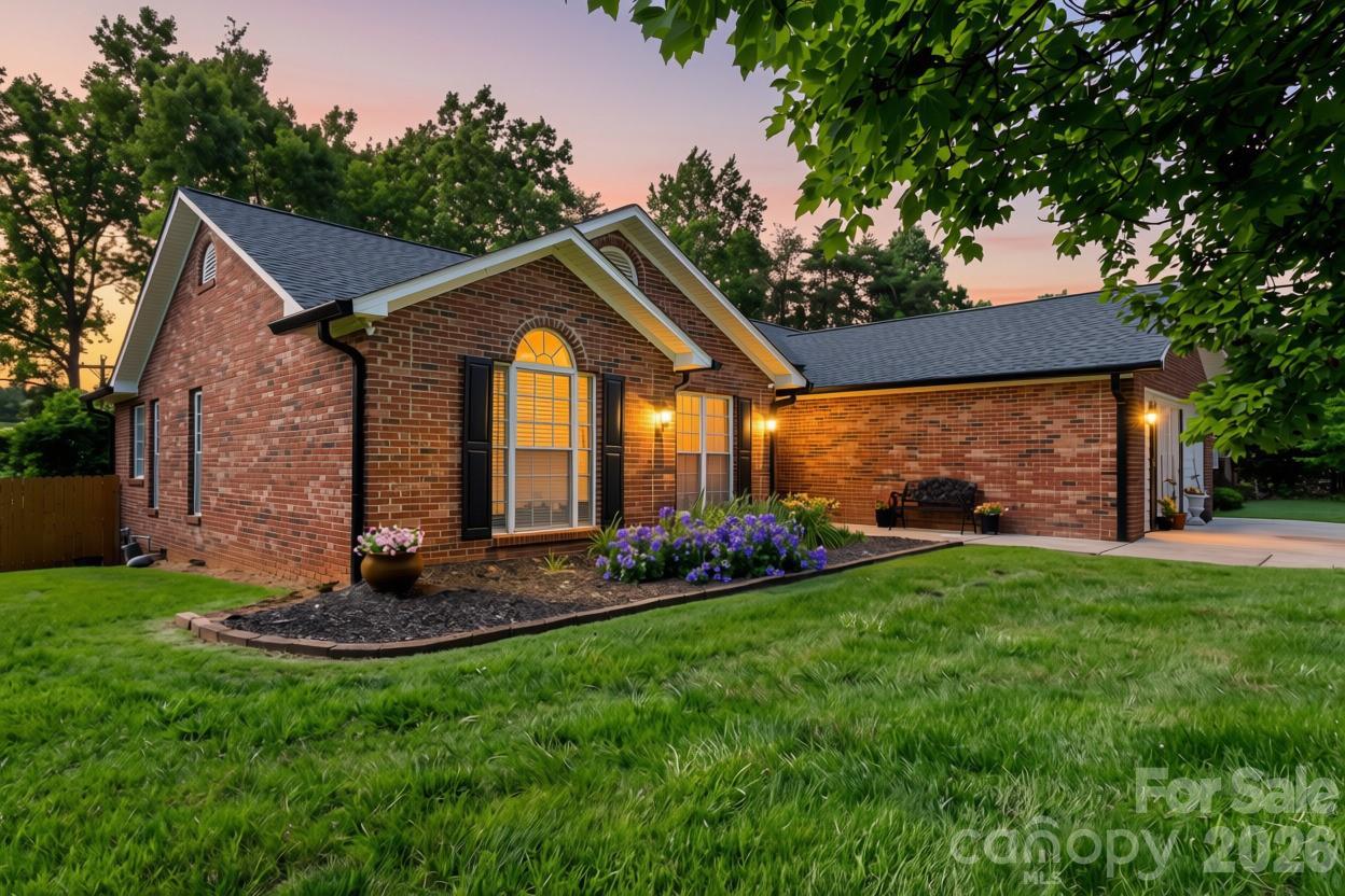 7760 Wallace Ln., Denver, NC 28037