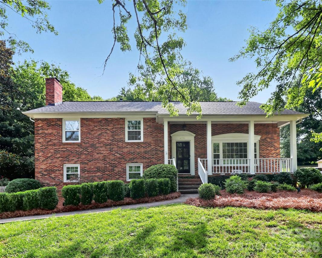 6725 Windyrush Rd., Charlotte, NC 28226