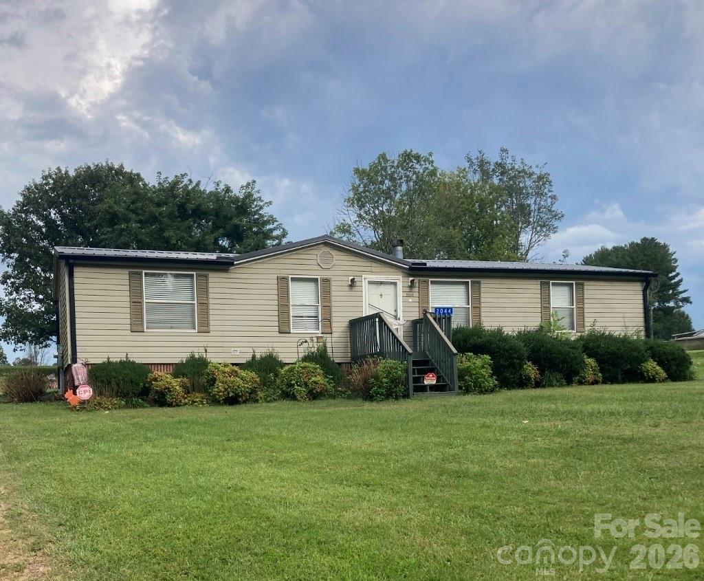 2044 Clareview Dr., Conover, NC 28613