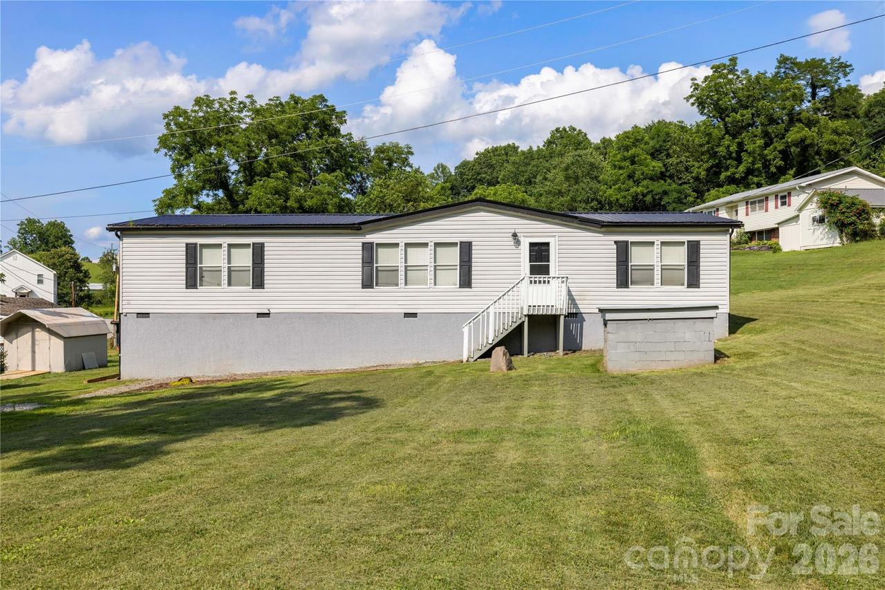 245 Mountain Grove Rd., Canton, NC 28716