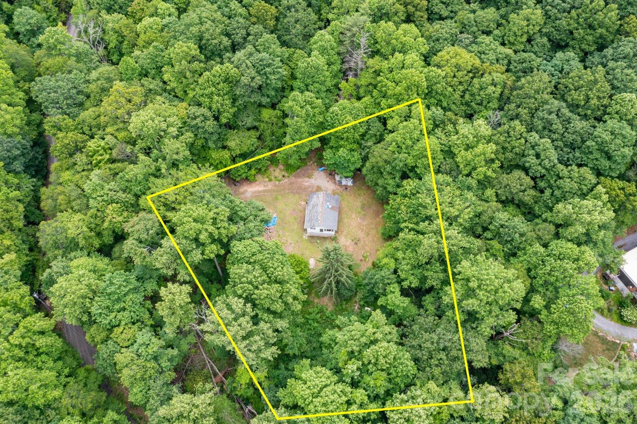 191 Walkertown Rd., Black Mountain, NC 28711