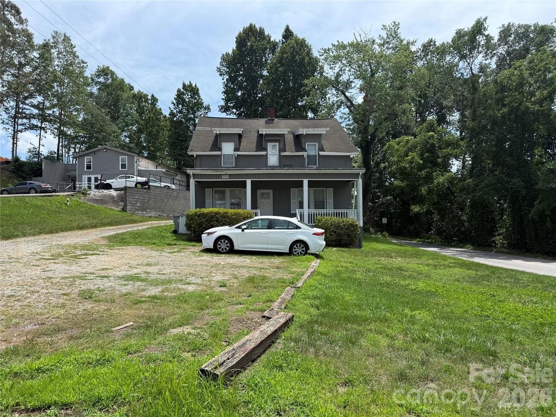 808 Harrisburg Dr., Lenoir, NC 28645