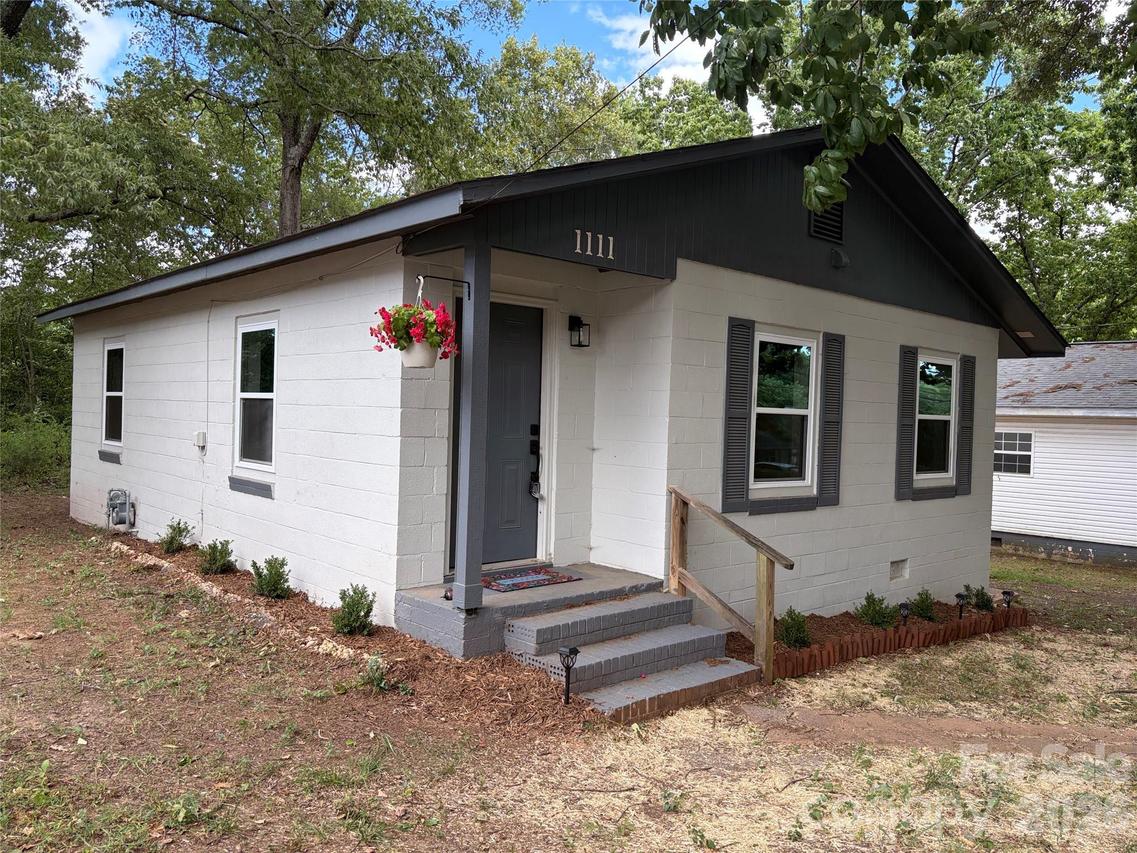 1111 S Meeting St., Statesville, NC 28677