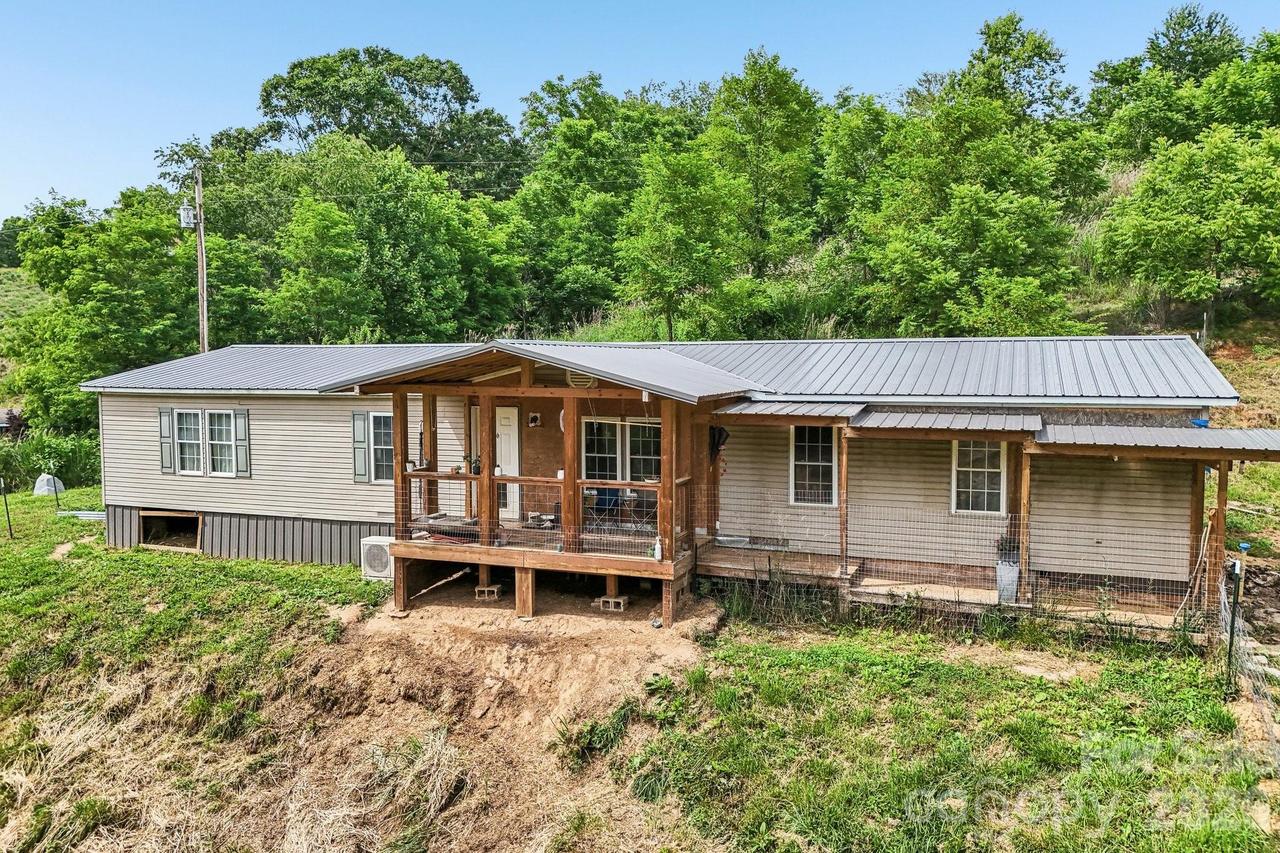 400 Morgan Branch Rd., Marshall, NC 28753