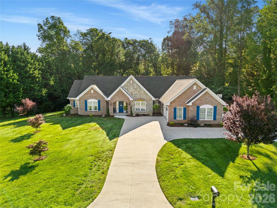 115 Country Club Dr., Morganton, NC 28655