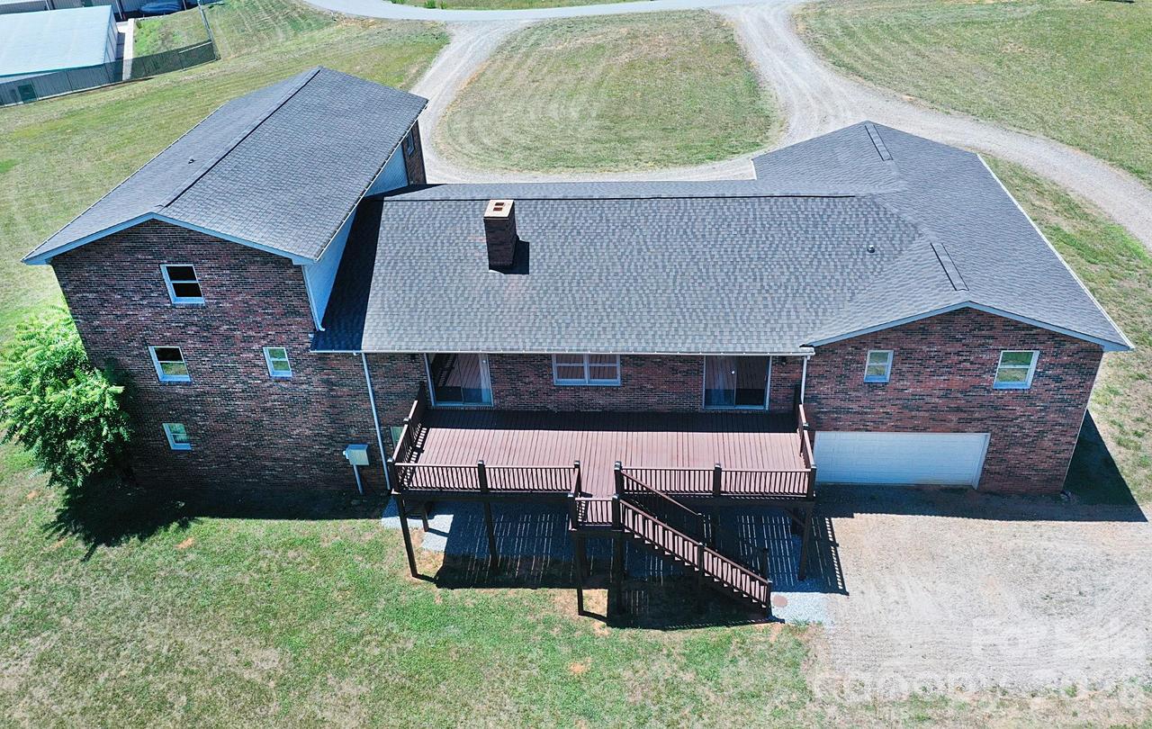 223 Bolick Ln., Taylorsville, NC 28681