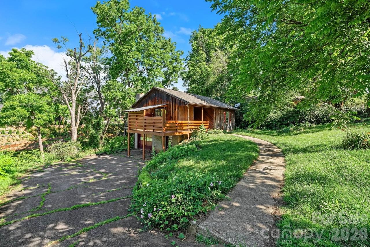 53 Wanoca Ave., Asheville, NC 28803