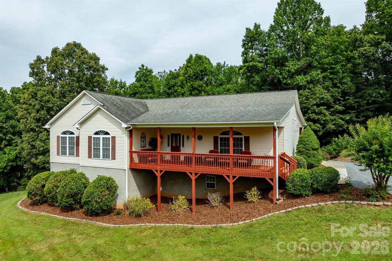 1697 Windswept Ridge, Marshall, NC 28753
