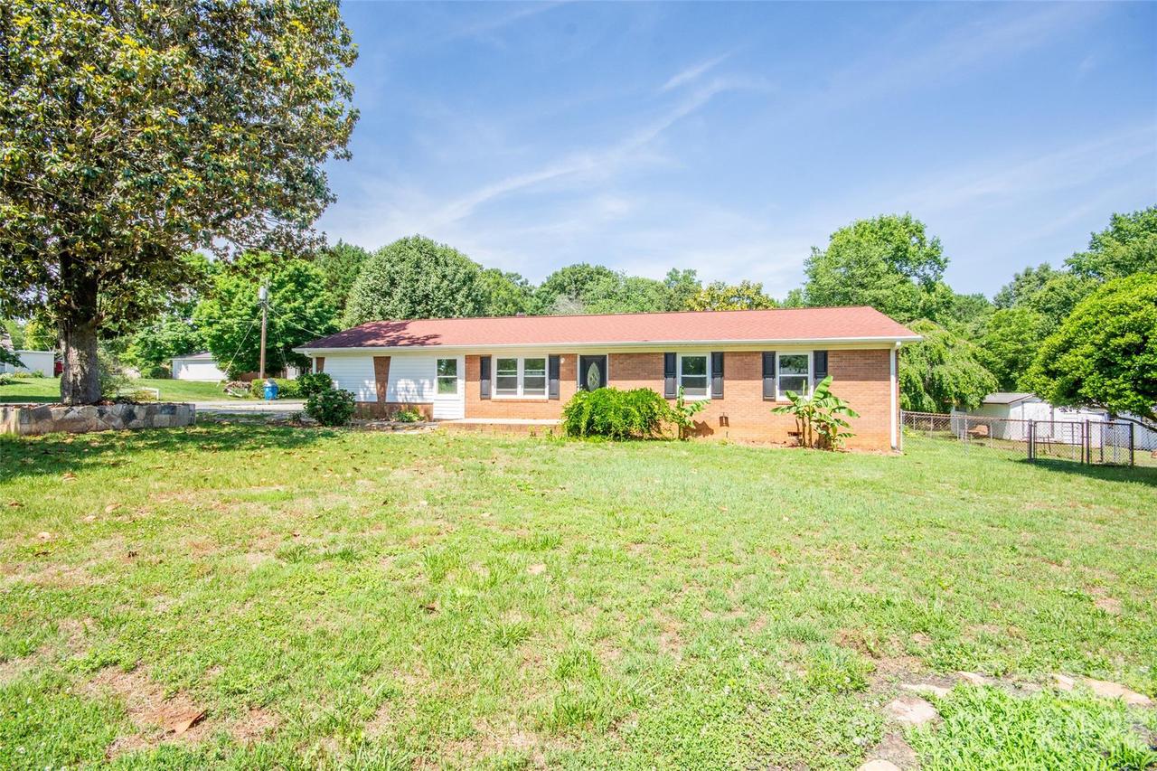 125 Linda Dr., Harmony, NC 28634