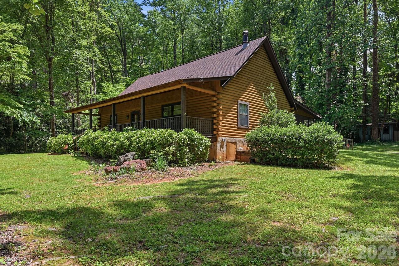 6808 Linda Lake Dr., Charlotte, NC 28215