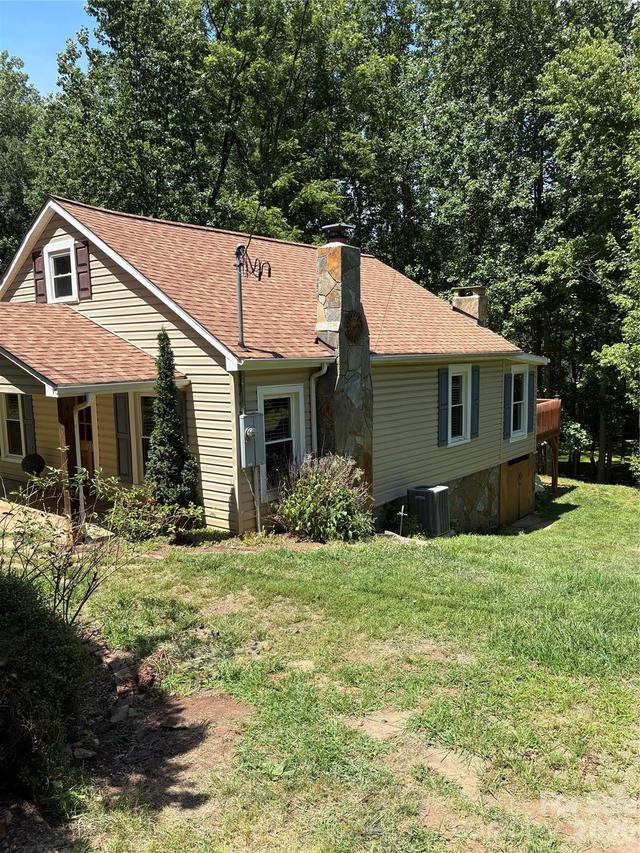 125 Lane St., Morganton, NC 28655