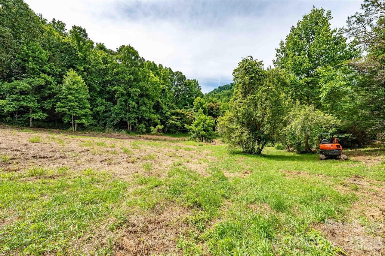 9999 Morgan Branch Rd., Weaverville, NC 28787