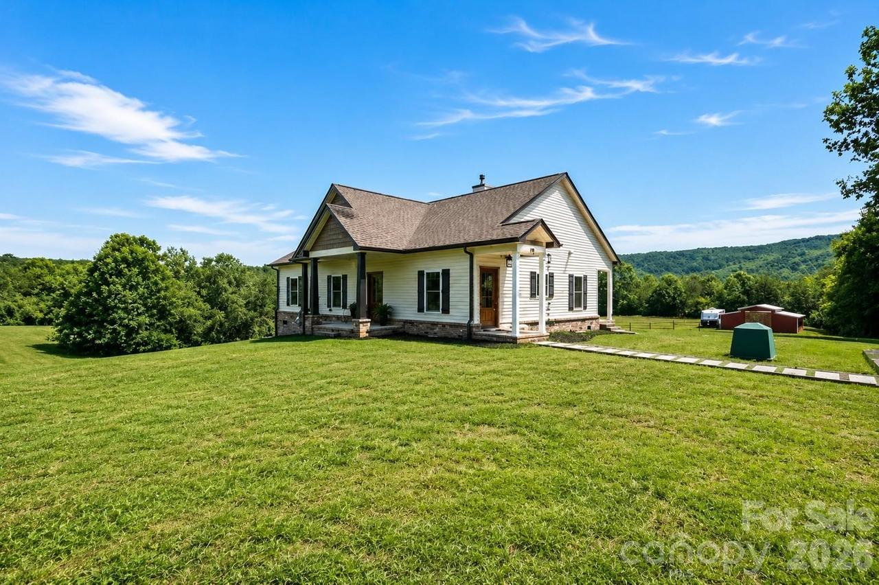 14 Daisy Ln., Taylorsville, NC 28681