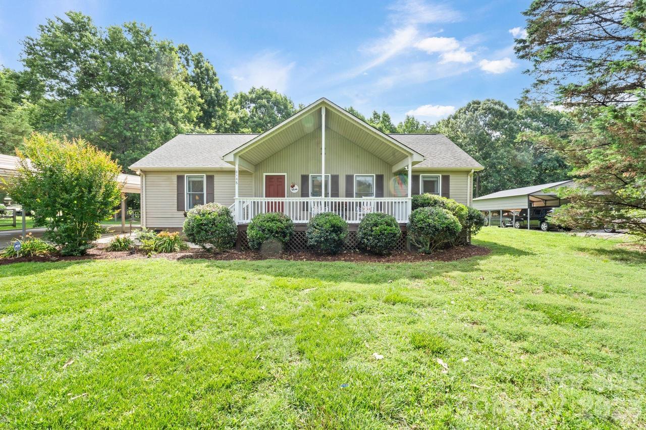 6168 King Wilkinson Rd., Denver, NC 28037