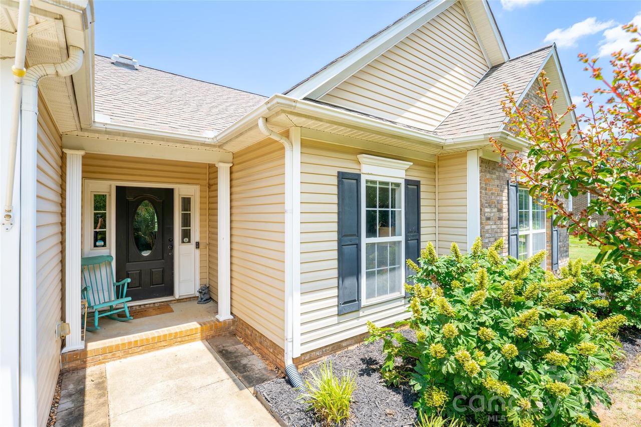 311 Winthrow Creek Rd., Mooresville, NC 28115
