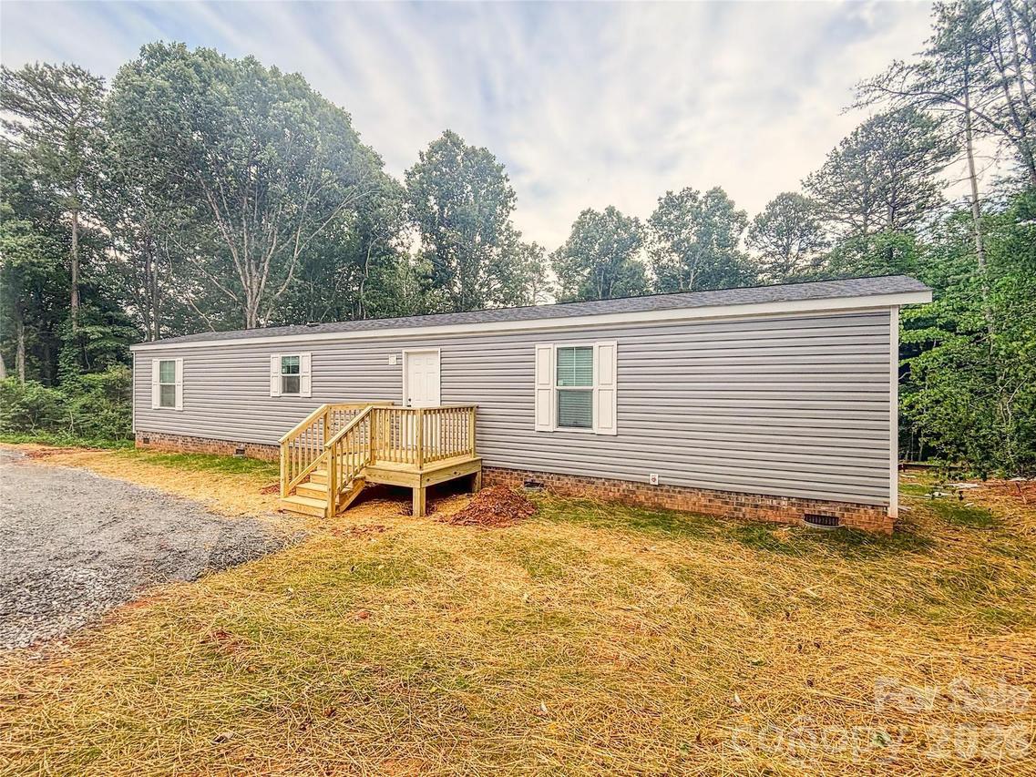 2401 Liberty Church Rd., Hickory, NC 28601