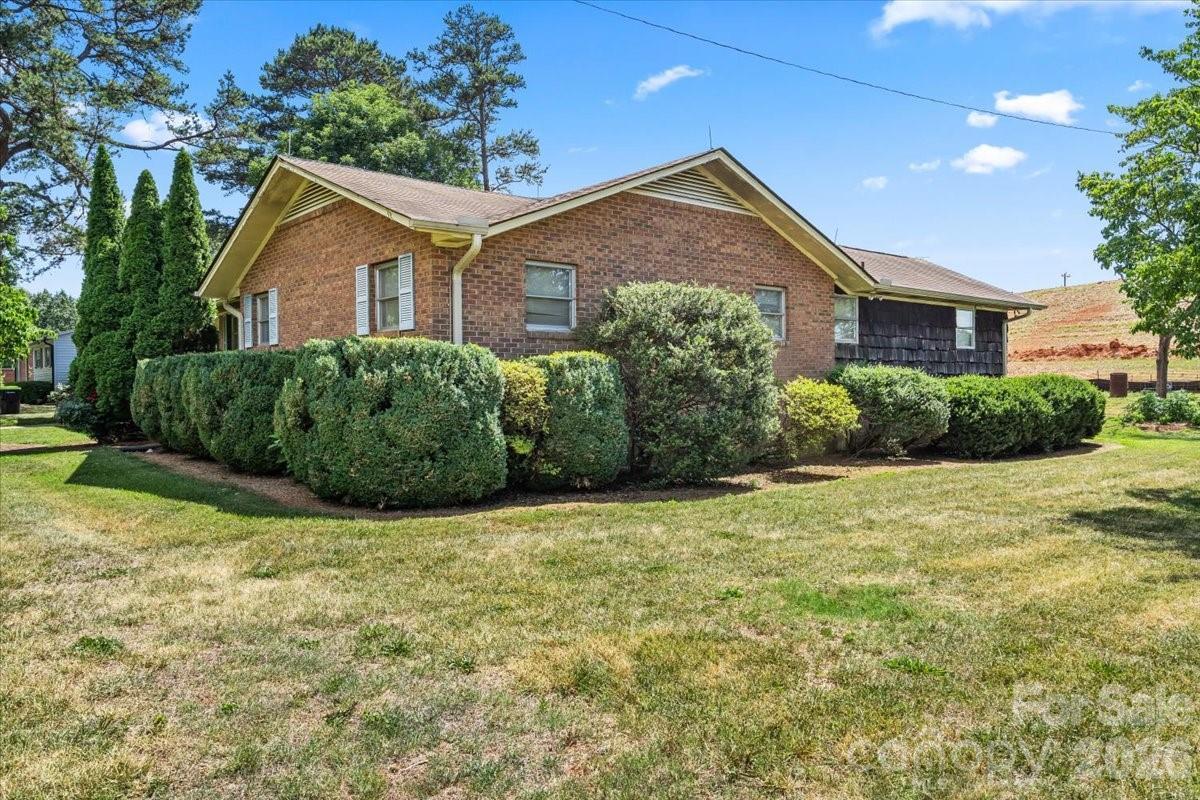 521 W Stokes St., China Grove, NC 28023