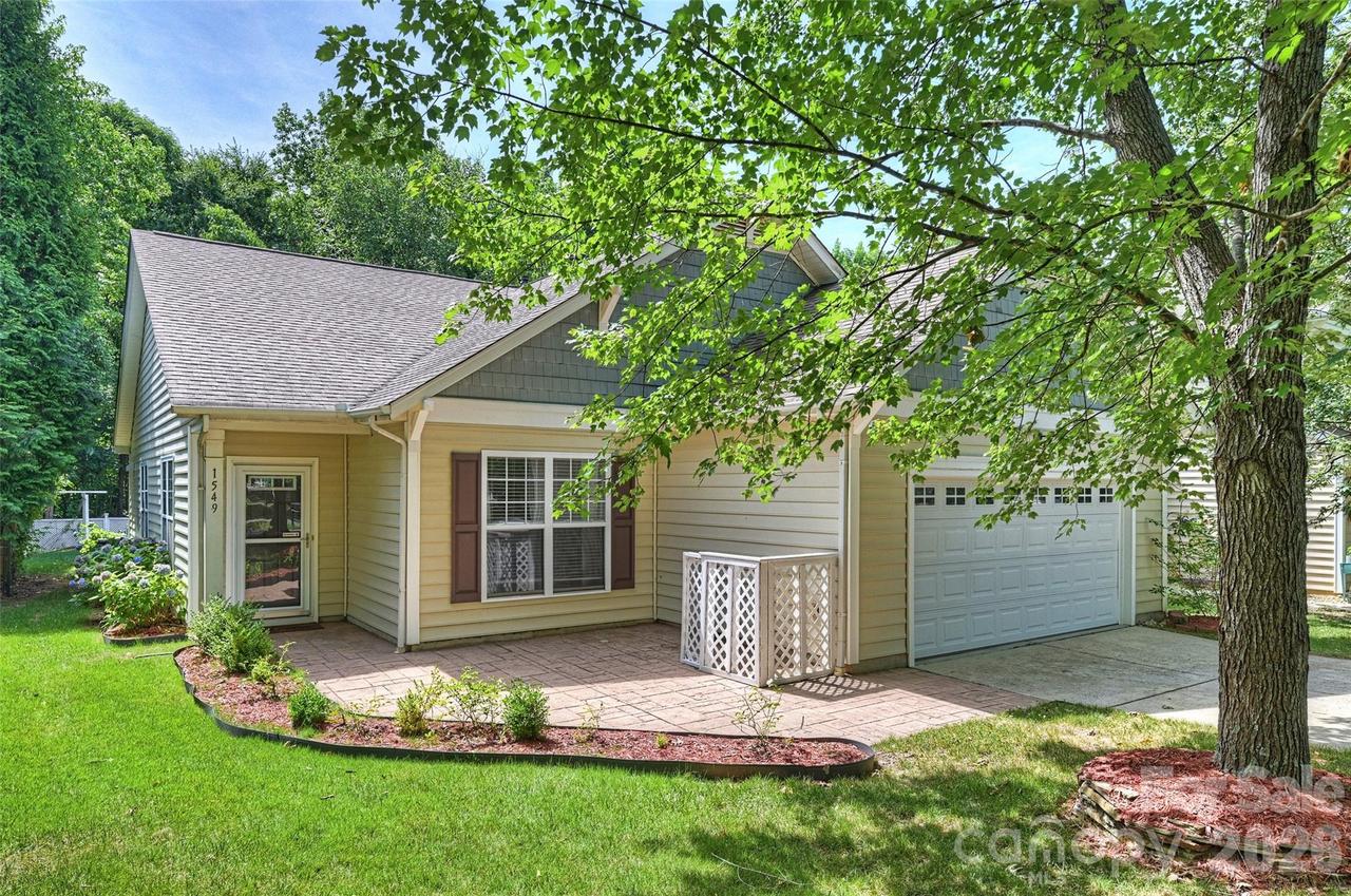 1549 Hammond Dr., Matthews, NC 28104