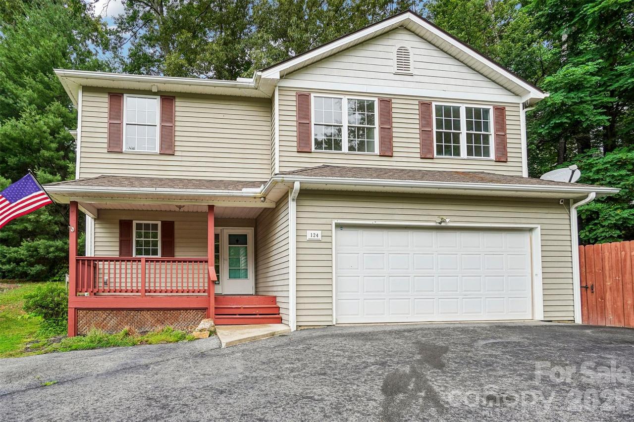 124 Karla Cir., Hendersonville, NC 28739