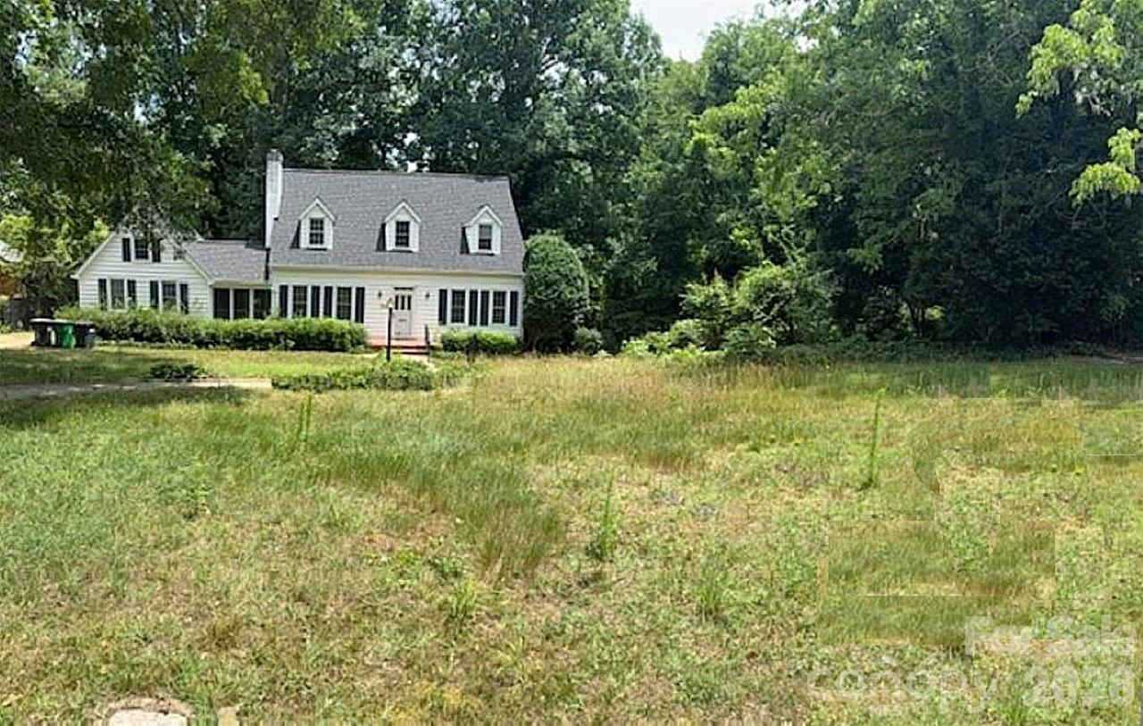 2813 Greenbriar Rd., Charlotte, NC 28209