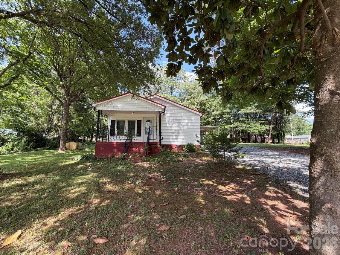 55 S Hildebran Ave., Newton, NC 28658