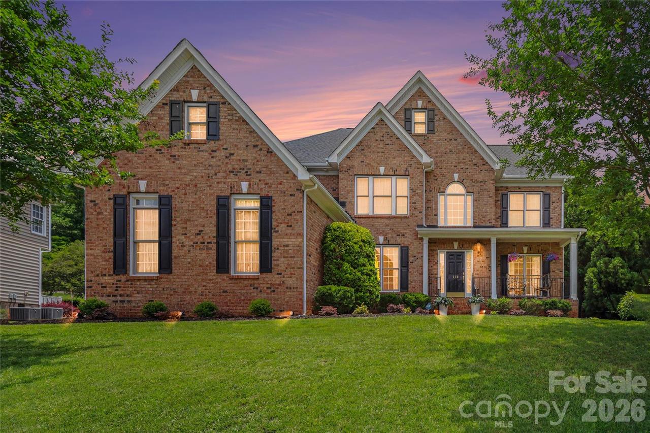 218 Crimson Orchard Dr., Mooresville, NC 28115
