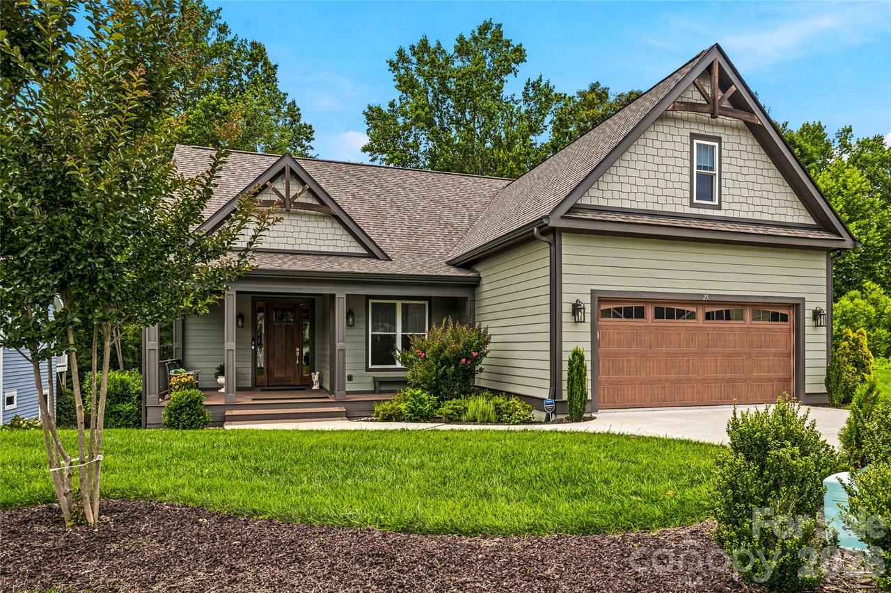 25 E Williams Meadow Ct., Hendersonville, NC 28739