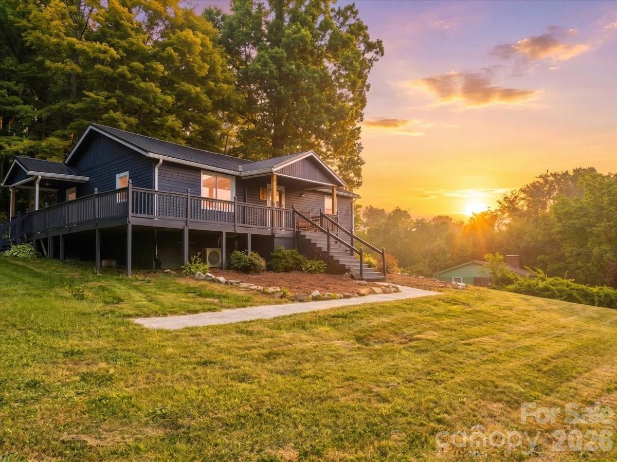 352 Jakes Branch Rd., Spruce Pine, NC 28777
