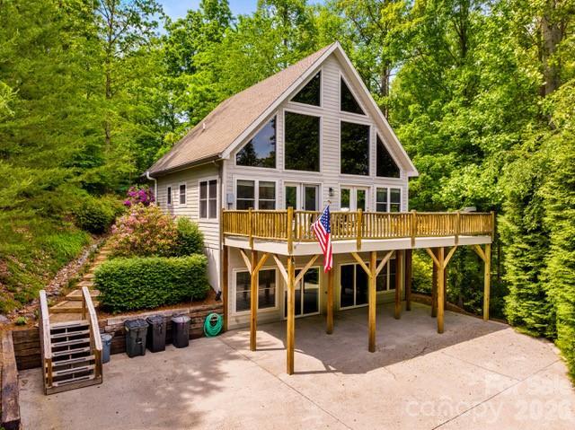 19 Holly Crest Ln., Fairview, NC 28730