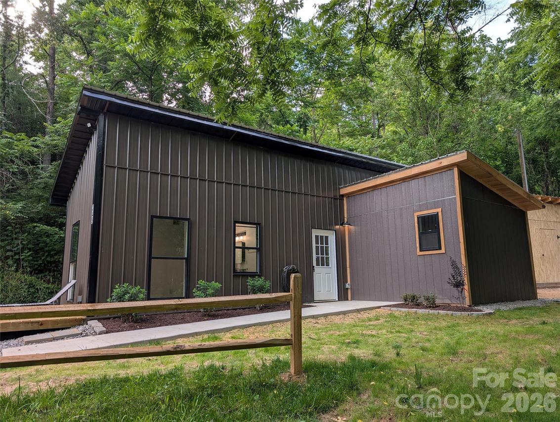 345 Monticello Rd., Weaverville, NC 28787