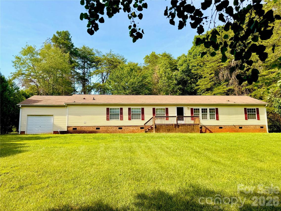 1668 Lane Rd., Mount Holly, NC 28120