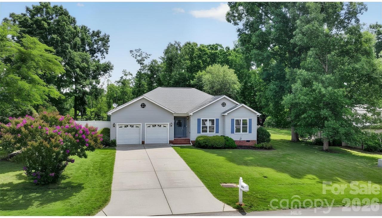 4934 Sagittarius Cir., Denver, NC 28037