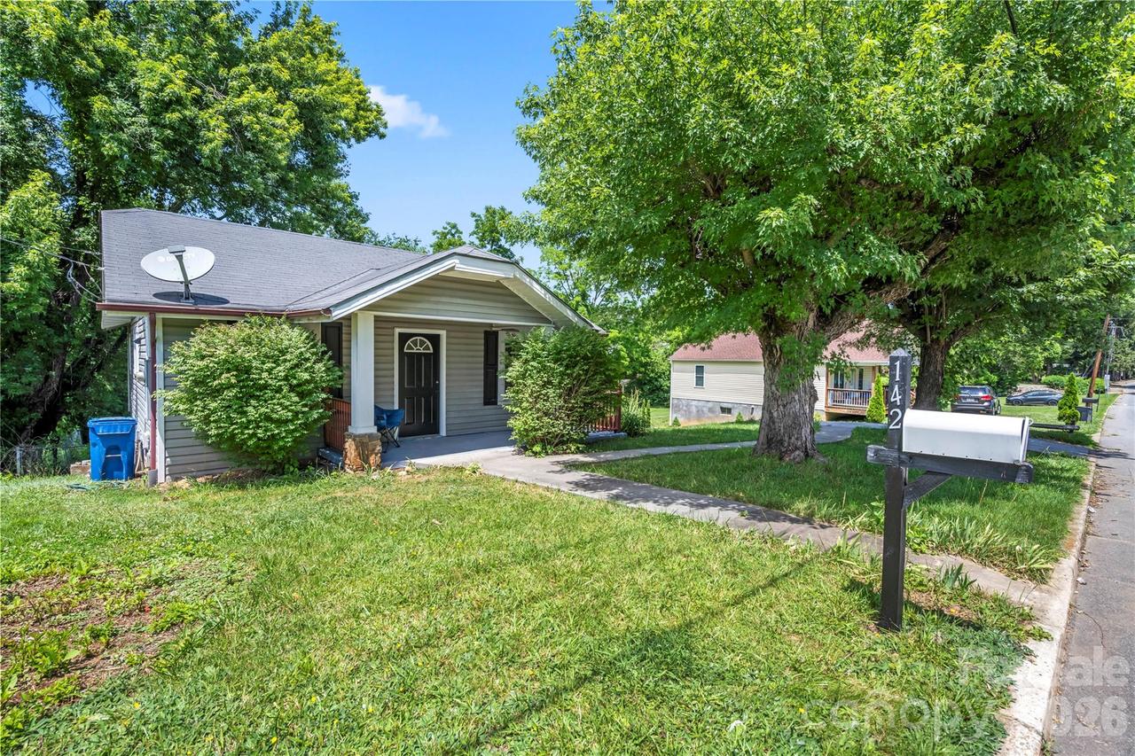 142 Substation Rd., Canton, NC 28716