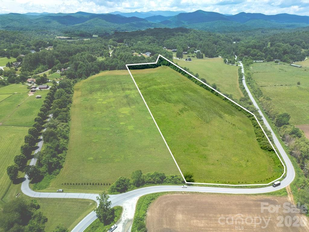 Mini Farm 2 TBD Coventry Dr., Brevard, NC 28712