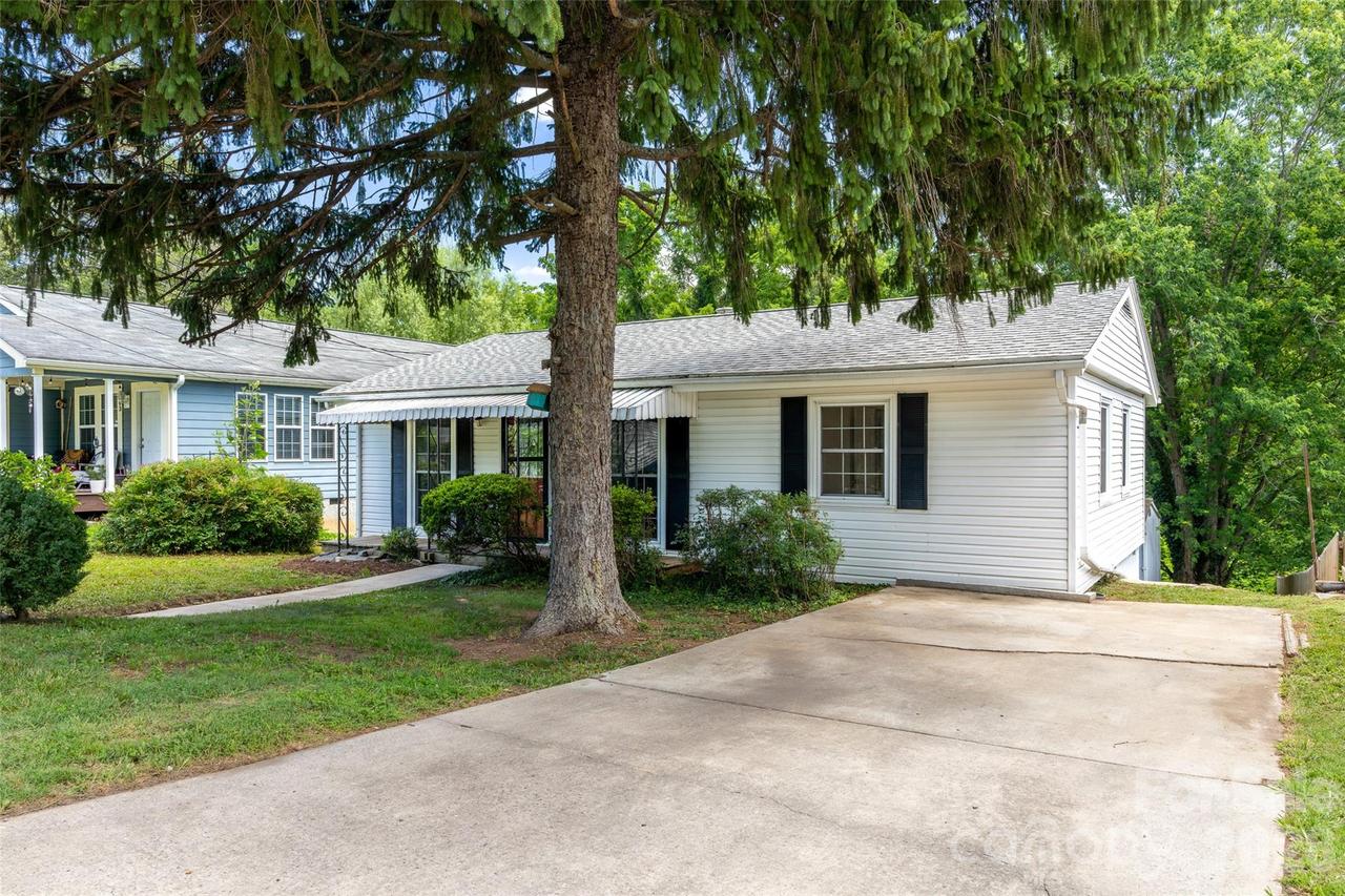 201 Fayetteville St., Asheville, NC 28806