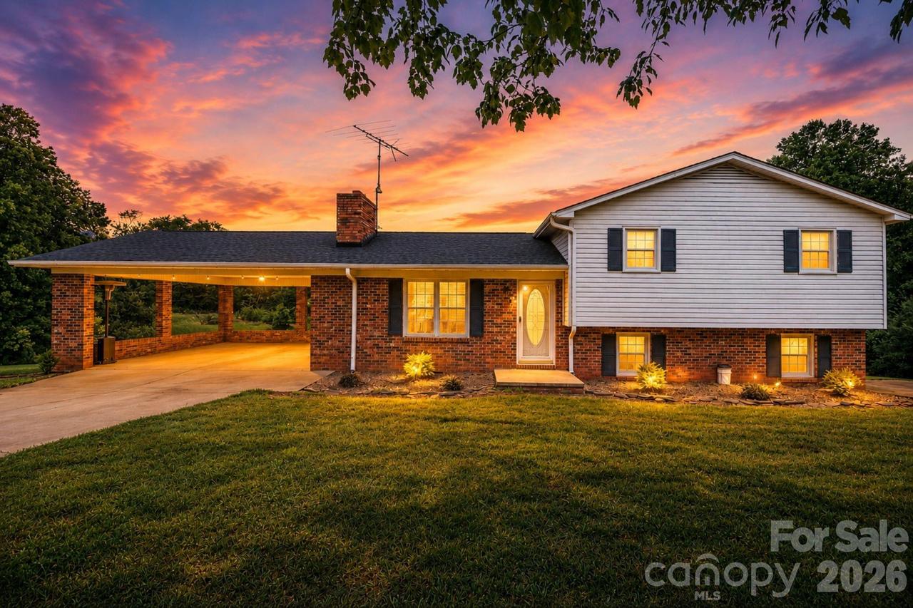 6878 Gracie Ln., Vale, NC 28168
