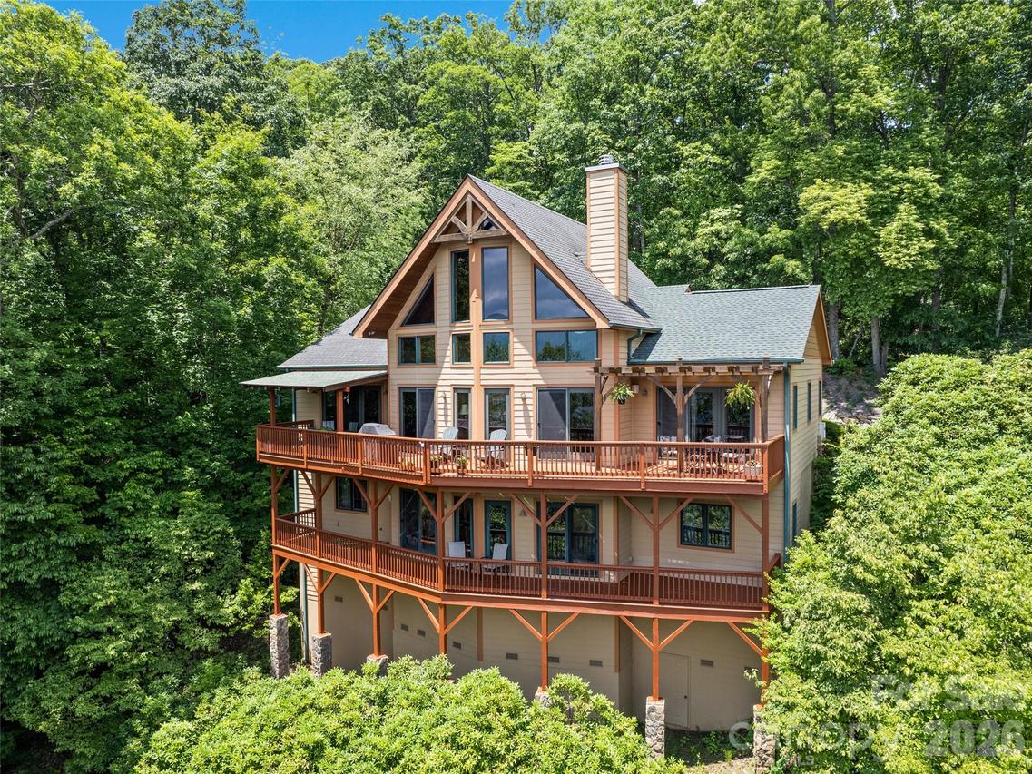 48 Hawks Lift Dr., Waynesville, NC 28786