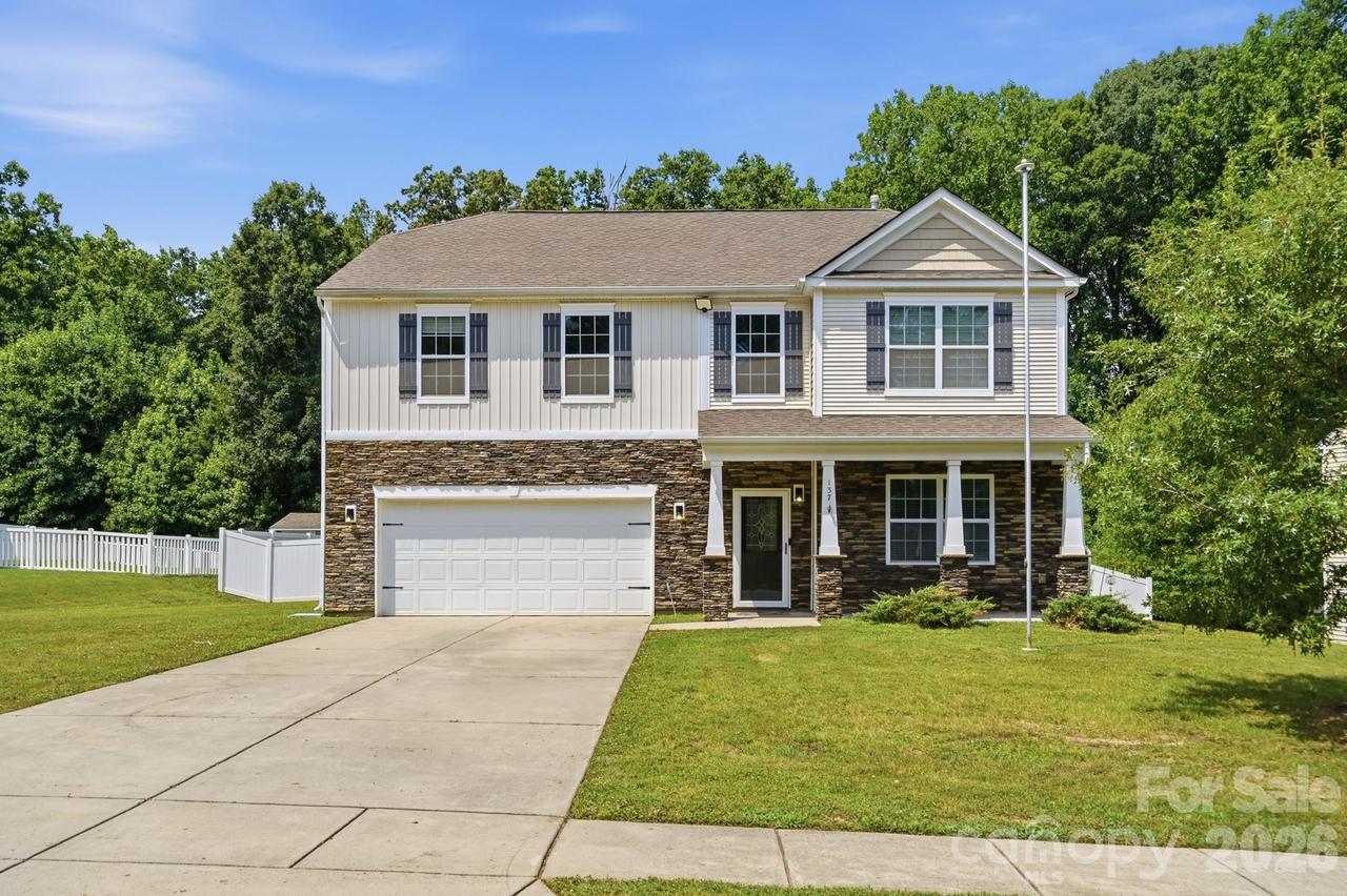 137 Rippling Water Dr., Mount Holly, NC 28120