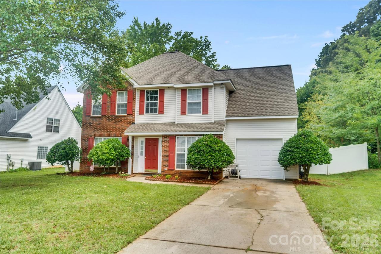 12009 Silvercrest Dr., Charlotte, NC 28215