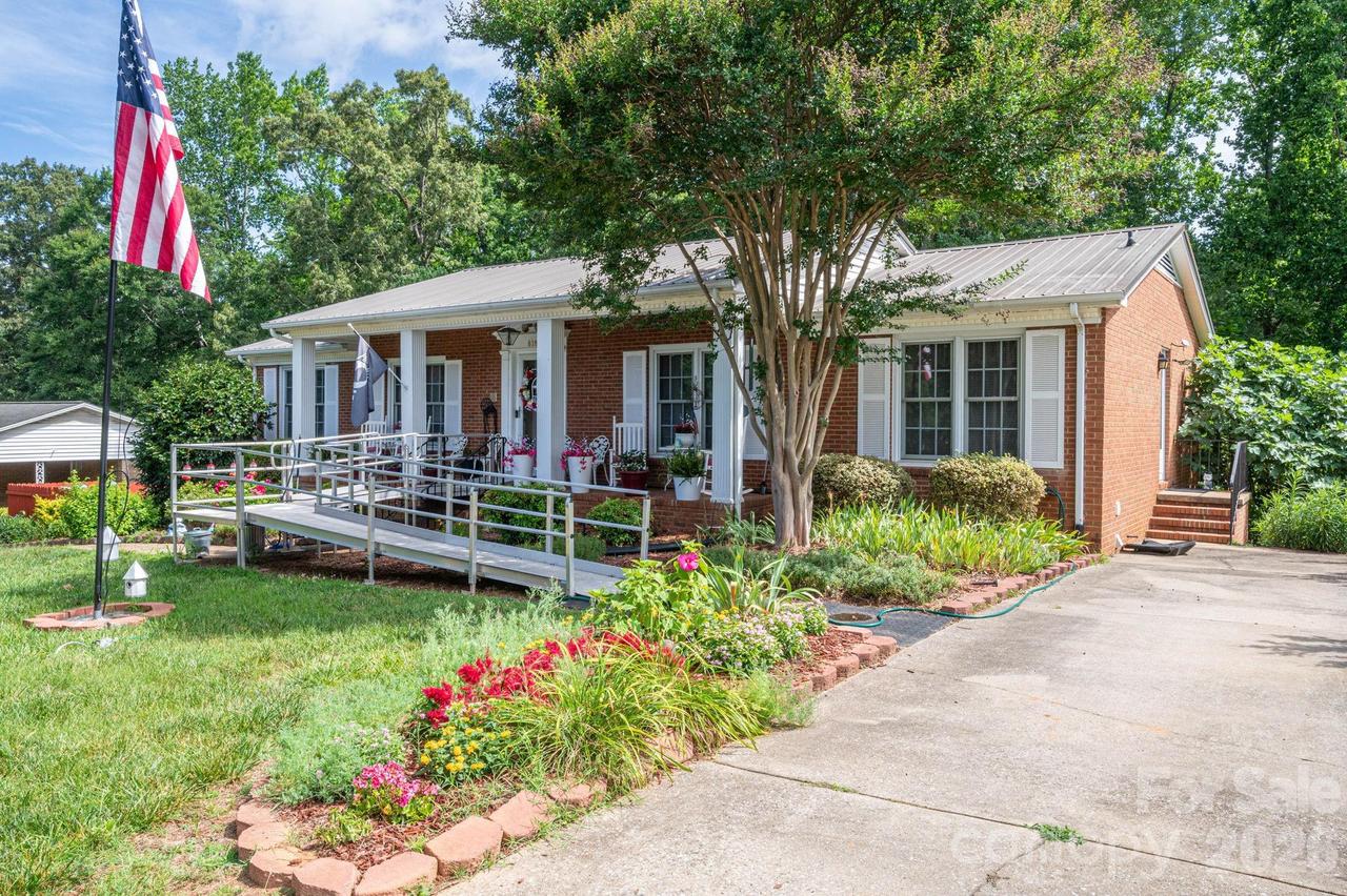 818 Hill St., Shelby, NC 28152