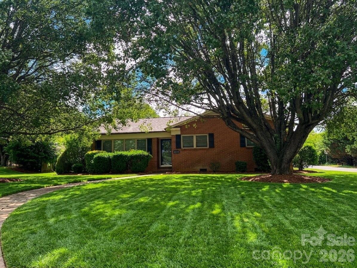 2171 6th St., Hickory, NC 28601