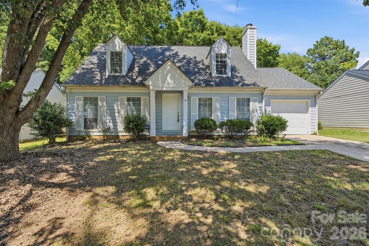 8345 Houndstooth Dr., Charlotte, NC 28227