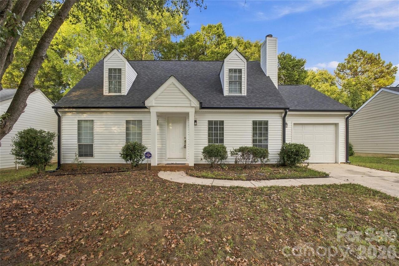 8345 Houndstooth Dr., Charlotte, NC 28227