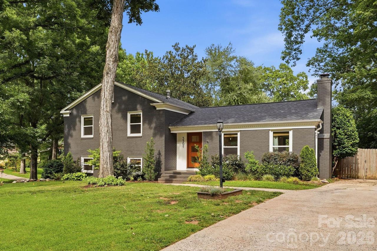 5301 Glenham Dr., Charlotte, NC 28210