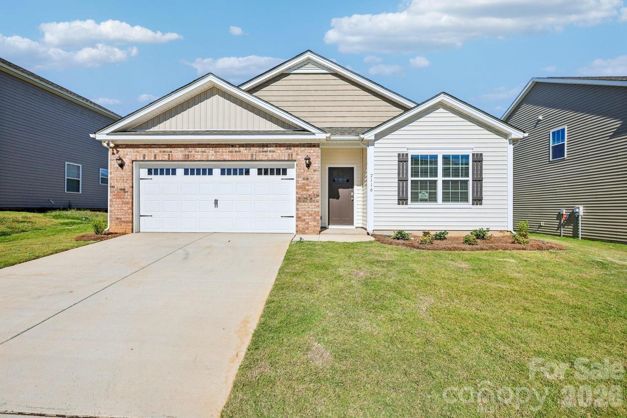 136 Ridgehaven Dr., Waynesville, NC 28786