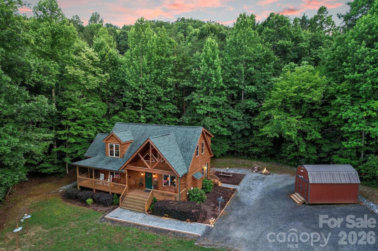 124 Small Creek Dr., Lake Lure, NC 28746