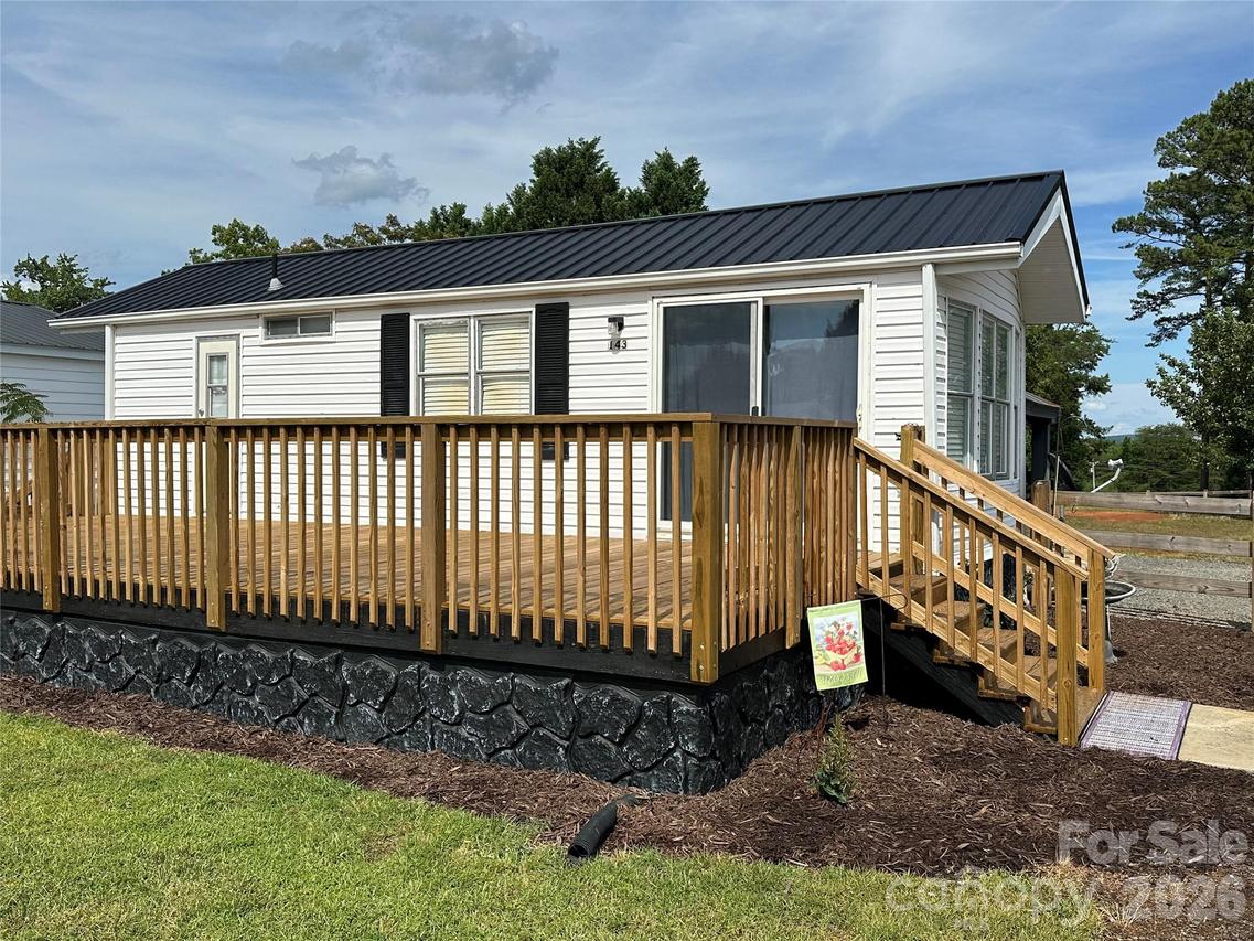 143 Dove St., New London, NC 28127